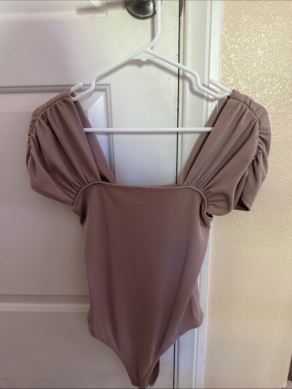 Square Neck Puff Sleeve Bodysuit - Mauve Taupe